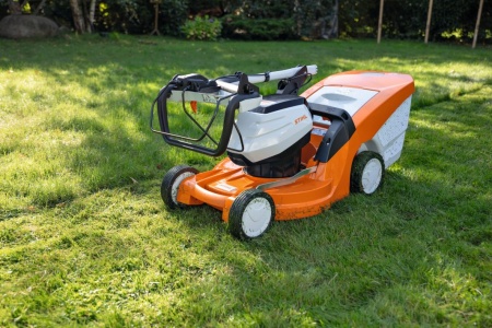 TONDEUSE BATTERIE RMA 448VC Stihl