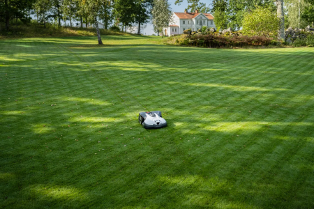 TONDEUSES AUTONOMES / ROBOTS AM450V