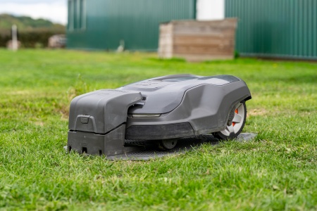 [PRODUIT D\'OCCASION] TONDEUSES AUTONOMES / ROBOTS AM315X Husqvarna