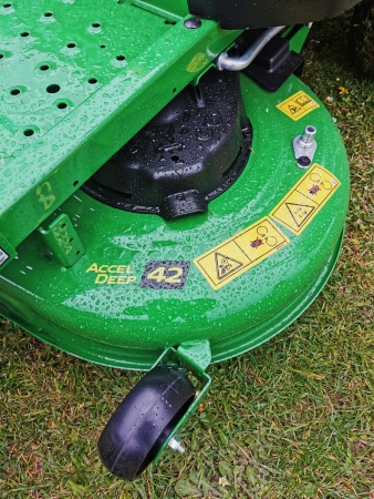 TONDEUSE ZERO-TURN Z315E John Deere