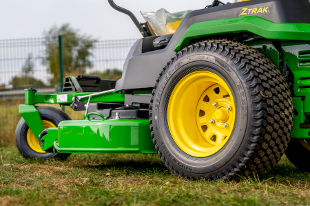 TONDEUSE ZERO-TURN Z545R John Deere