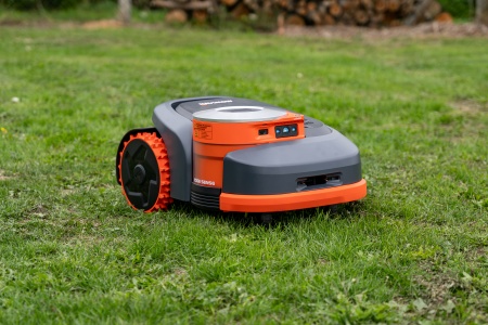 TONDEUSES AUTONOMES / ROBOTS H215E Segway Navimow