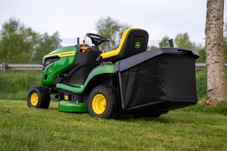 TRACTEUR TONDEUSE X147R John Deere